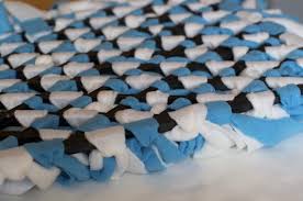 Diy Fabriquer Un Snuffle Mat Ou Tapis De Fouille Pour Chien Tapis Chien Diy Coussin Chien Coussin Chien
