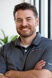 Dean Hetzel's Instagram, Twitter & Facebook