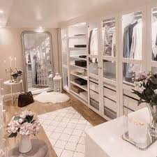 7 tips memilih nama syarikat yang menarik dan catchy usahawan com. Rhonks Luxury On Instagram Homebyis Happycloset Happyplace Happyclosetrhonks Rhonks Luxe Hom Zimmer Planen Ankleide Zimmer Ankleidezimmer Planen