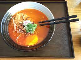 Вскипятите 550 мл (около 2 1/4 стакана) воды. Ramen Wikipedia