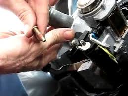 Saturn ignition lock cylinder installationthis video demonstrates replacing the ignition lock cylinder for a saturn applicat. Ignition Switch Removal Youtube