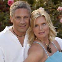 Essential Oils: The Young Living Book Guide of Natural Remedies for  Beginners for Pets, For Dogs by Lela Gibson