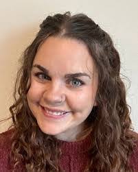 Miranda Milligan's Instagram, Twitter & Facebook