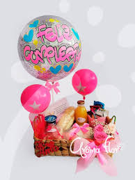 Translations of the phrase sorpresa de cumpleaños from spanish to english: Desayuno Sorpresa De Cumpleanos Floristeria Aromaflor