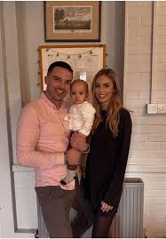 It wouldn’t he right to sign off for the year without a country mix up 🫶🏼  what a year it has been! • Monty is now walking