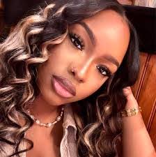 Kiandra Williams's Instagram, Twitter & Facebook