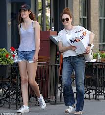 Julianne moore is one proud mama! Pin On Julianne Moor