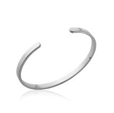 Toute en discrétion, elle anime subtilement votre côté rock en douceur. Ø³Ø­Ø¨ ÙØ¨Ø§ÙØºØ© Ø­ÙÙ Bracelet Jonc Homme Loudounhorseassociation Org