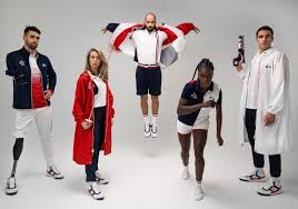 Équipe de france jeux olympiques 2021. Lacoste Devoile Les Tenues Des Athletes Francais Pour Les Jeux Olympiques De Tokyo 2020 Podium Village Ceremonie Sportbuzzbusiness Fr