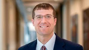 Utah County Republican announces 2022 Senate run to unseat Lee