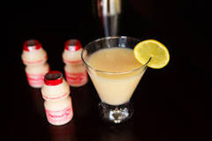 Can you mix vodka and Yakult?