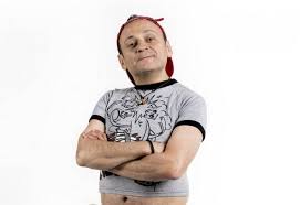 Neighbors) is a mexican television series created by eugenio derbez, based on spanish television series aquí no hay quien viva. Lalo Espana El Camaleon De La Comedia El Sol De Mexico Noticias Deportes Gossip Columnas