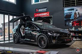 It features the gorgeous exterior wrap, giving it quite a menacing & unique look. Tesla Model X Vossen Forged Precision Series Vps 305t Vossen Wheels
