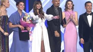 Ειδήσεις, video, ειδησεις τωρα και νέα για gntm τελικοσ από το pagenews.gr. Gntm Telikos Koroidia Fiasko Den Ebgalan Nikhtria Afwnes Anna Maria Katia Keisi Malliotrabhgma Video