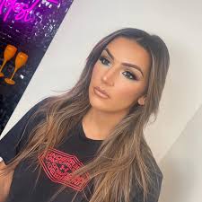 my Jord in her signature blue smoke out 🦋 @jordan_kindel_fitness , EYES ,  @nyxcosmetics brow pen “ash brown” , @morphebrushes brow pomade “Java” ,  @makeupbymario master mattes , @colourpopcosmetics ...