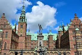 Find transport to frederiksborg slot. Architectural Details Of Frederiksborg Castle In Hillerod Denmark Encircle Photos