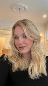 What a blessing it was filming a tv commercial with @onequince talking all  things flying and fashion ✈️🎀 having my 2 worlds meet is such a pinch me  moment ✨ #womeninaviation #pilotsofinstagram ...