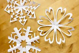 Elegante schneeflocken basteln mit pfeifenputzer. Spontane Bastelidee Schneeflocken Aus Druckerpapier Basteln Moms Blog Der Praktische Familienblog