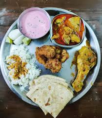 Home Made Non Veg Thali For Dinner Is My Kind Of Comfort Food The Thali Includes 1 Dry Chicken 2 Chicken Leg Piec Indian Food Recipes Food India Food