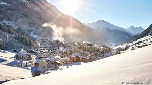 Geographical and historical treatment of austria, including maps and statistics as well as a survey of its people, economy, and government. Austria S Ischgl A Ski Resort Struggling To Restore Its Image Dw Travel Dw 12 03 2021