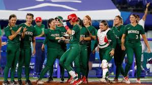Jugadoras de softbol de méxico tiran a la basura uniforme tras competir en tokio 2020. Exz2sukdn Wypm