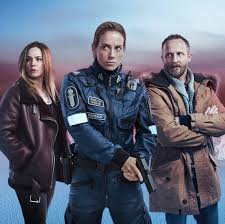 Alongside the american version of the circle, netflix also launched different versions in france and brazil. Arctic Circle Bavaria Fiction Gmbh