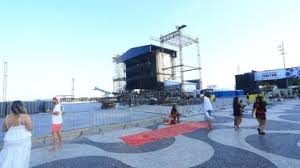 Shakira no Rio: veja imagens da montagem do palco do show em Copacabana