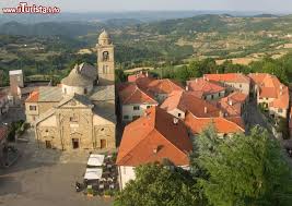 Un fine settimana ad acqui terme per godere dei benefici negli antichi bagni dei romani e passeggiare tra i vigneti. Roccaverano Piemonte La Torre E La Visita Al Borgo Cosa Vedere