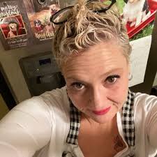 Robyn Prosser (@Beana38)