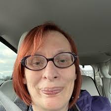 Tami Hopkins's Instagram, Twitter & Facebook