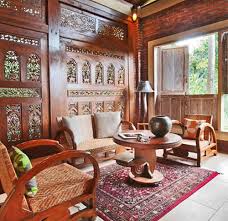 Namun memiliki rumah seperti itu tentu tidak mudah apalagi harga tanah semakin tahun semakin mahal. Desain Interior Rumah Jawa Kuno
