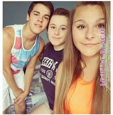 AJ Mitchell family through a magnifying glass: mother, father, sisters