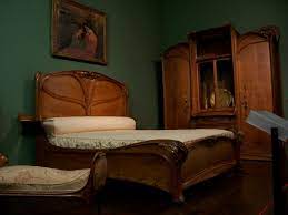 Fireplaces, bedroom suites, kitchens, drawing rooms, screens, chess boards. Classic Art Deco Bedroom Furniture Ideas For You Who Like Antiquity Bedroomfurniture Ar Art Deco Bedroom Furniture Art Deco Bedroom Antique Bedroom Furniture