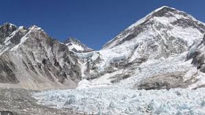 Dua negara berdaulat, nepal dan bhutan, terletak hampir seluruhnya di dalam jalur pegunungan. Berapa Sebenarnya Tinggi Gunung Himalaya Okezone Lifestyle