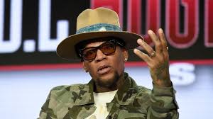 Comedian DL Hughley tests positive for COVID-19 after fainting onstage