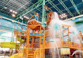 Chicago is 2,891.56 mi (4,653.52 km) north of the equator, so it is located in the northern hemisphere. 9 Indoor Water Parks Near Chicago Chicago Parent
