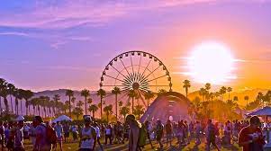 Latest coachella news on weekend 1 and 2 including dates, tickets and performers such as ariana grande, solange and wiz khalifa plus pictures of coachella outfits. The Evolution Of Coachella Since 1999 Has Been Incredible Sherpa Land