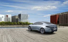 Hd Wallpaper Renault Fluence Z E Renault Fluence Ze Sedan Car Transportation Wallpaper Flare