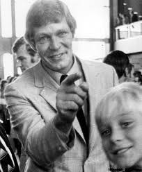 Prominent hockey supporter dies at 73