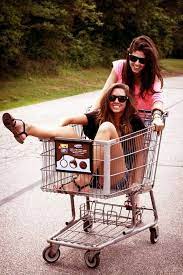 20 Fun And Creative Best Friend Photoshoot Ideas Friend Photoshoot Best Friend Photoshoot Friends Photoshoot Ideas