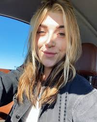 Shelby Newman's Instagram, Twitter & Facebook