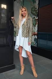 She went legit blonde last year, but has kept her natural hair black ever since. Cute Girl With Blonde Long Hair Is Wearing White Dress Standing Near Pink Flower Cute Hd Wallpaper Peakpx