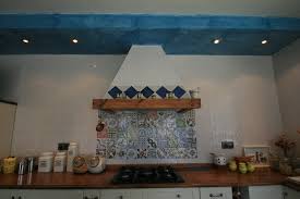 Hemos encontrado en pinterest las cocinas de campo más maravillosas, pero cuidado, una vez las veas desearás tenerlas todas. Cocina Rustica Insber