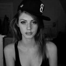 Naomi Kimball's Instagram, Twitter & Facebook