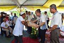 Pelaksanaan solat jumaat dan solat fardu serta aktiviti di masjid, surau, dan musolla negeri kelantan dalam tempoh pkpb dan pkpp bagi ikhlas daripada majlis agama islam dan adat istiadat melayu kelantan. Majlis Agama Islam Dan Adat Istiadat Melayu Kelantan Wikipedia Bahasa Melayu Ensiklopedia Bebas