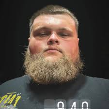 What's the point?!?! It's the same thing every night between 8:30-11:00.  Being that it's so predictable can't the police make random stops at the  DSW? Hell, it's right across from Dunkin's.