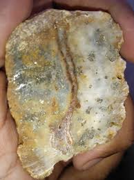 1) tanah yang mengandung mineral sulfida yang tinggi. Bebatuan Di Sungai Bendo Sawoo Ponorogo Mengandung Bijih Emas Dalam Jumlah Yg Signifikan Road2blog