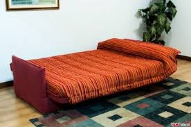 Le dimensioni, decisamente importanti, donano a tutta la stanza un fascino sofisticato e molto di tendenza. Un Divano Letto Matrimoniale Con Apertura A Libro Idfdesign
