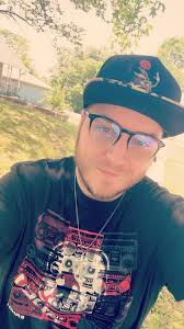 Good morning people, I need 4 new followers to compete this weekly task…who  got me 😁💪🏽💯