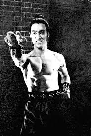 Bruce Lee The Art Of Expressing The Human Body Pin By Juan E On Bruce Lee Collection Photo Bruce Lee Photos Bruce Lee Movies Bruce Lee Martial Arts